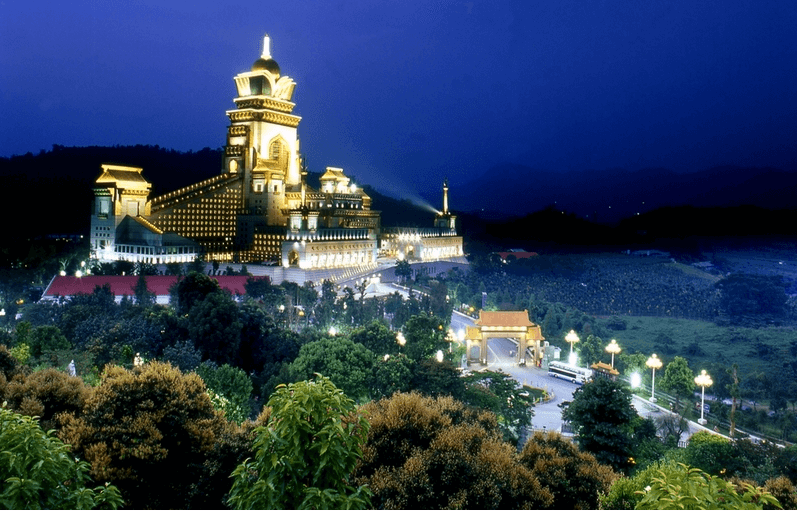 Tu viện Chung Tai Chan tại Nam Đầu, một trong những công trình kiến trúc nổi tiếng du khách nên ghé thăm khi du lịch Đài Loan 