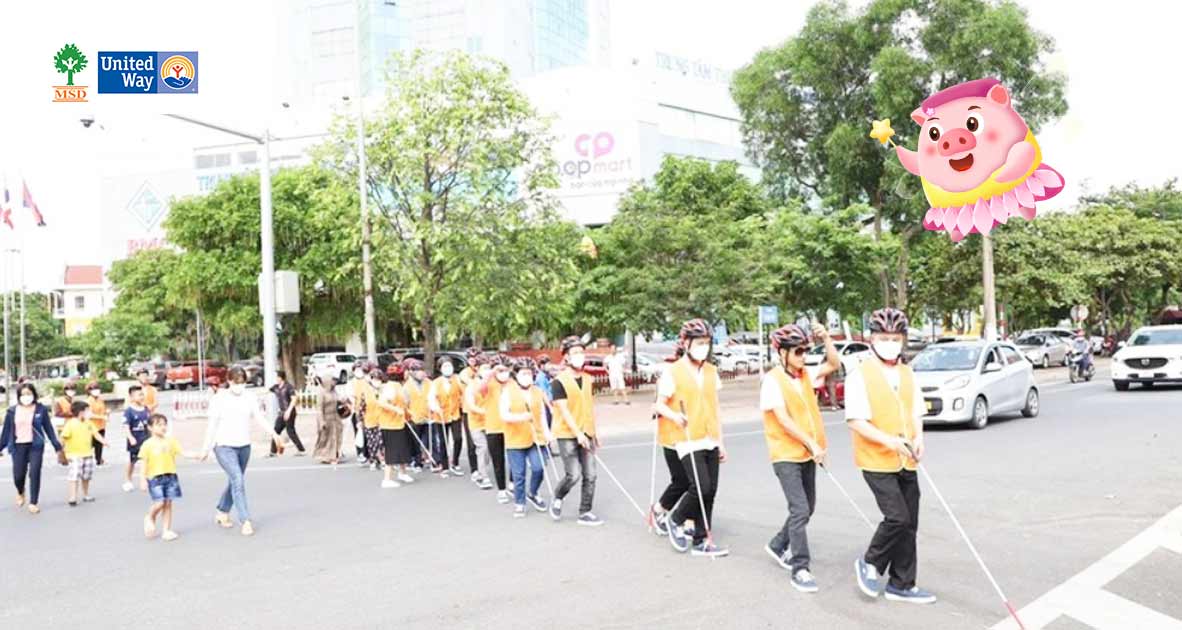Góp Heo Vàng trao tặng 300 gậy trắng cho trẻ em khiếm thị hòa nhập cộng đồng cùng MSD United Way Vietnam