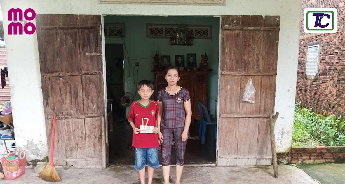 Chung tay gây quỹ trao 100 học bổng cho các em học sinh khó khăn tại tỉnh Bình Thuận