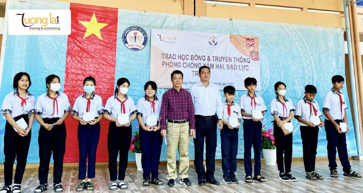 Gây quỹ trao 15 suất học bổng và truyền thông phòng chống xâm hại, bạo lực cho học sinh tại xã Ngọc Sơn - huyện Thạch Hà; xã Gia Hanh – huyện Can Lộc, tỉnh Hà Tĩnh
