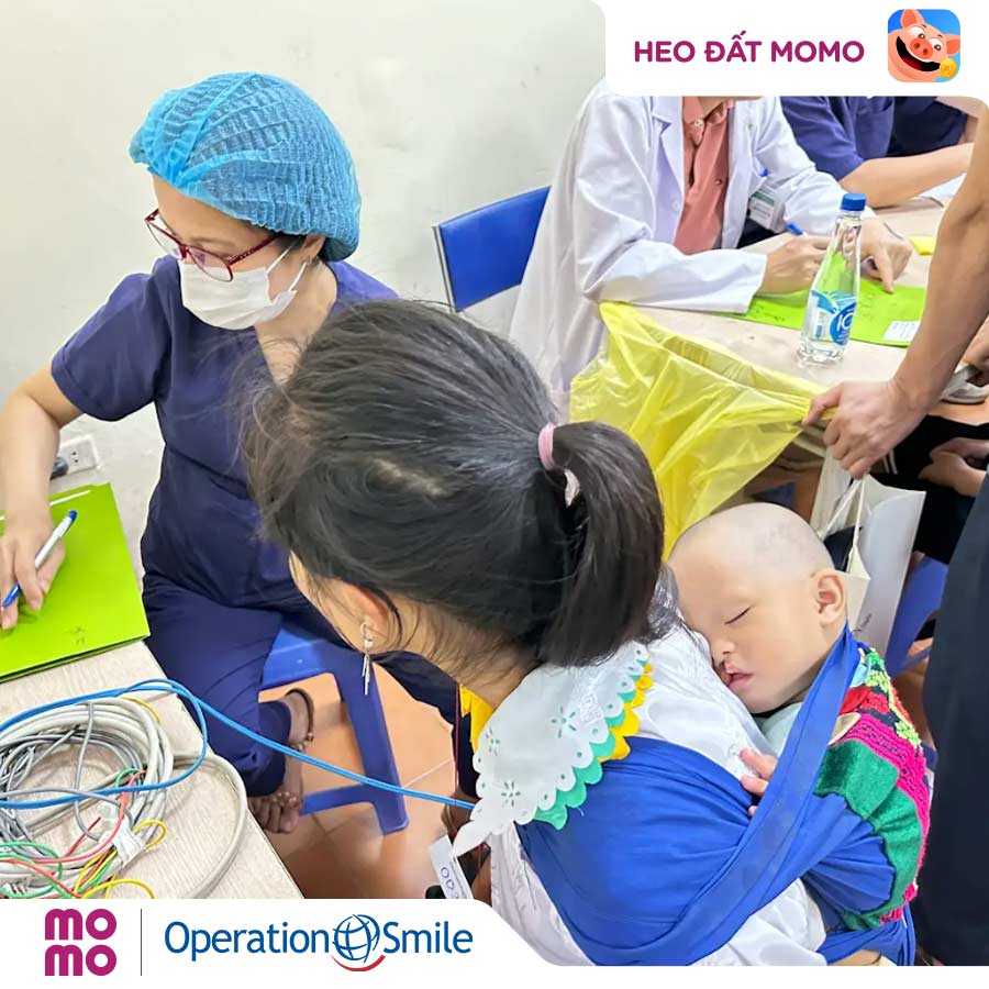 Khai mạc chương trình phẫu thuật nụ cười cho trẻ em bị dị tật khe hở môi, vòm miệng tại Hà Nội
