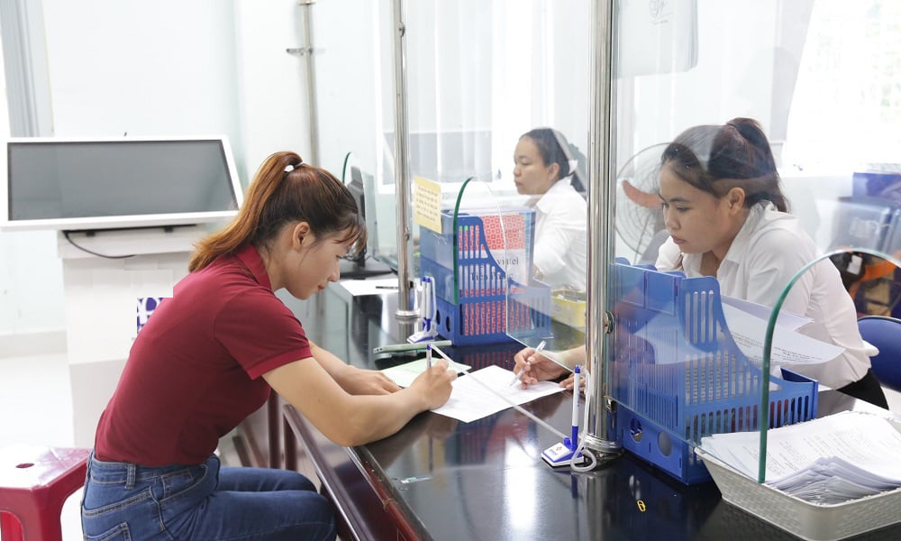Mua bảo hiểm y tế 1 người nếu không thuộc nhóm được doanh nghiệp, Nhà nước hỗ trợ để duy trì quyền lợi khám chữa bệnh  2. Mua bả