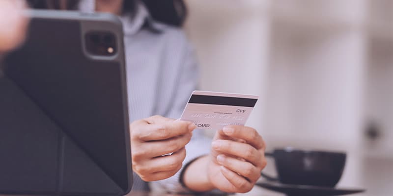 nợ thẻ tín dụng không trả có sao không