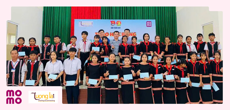 Gây quỹ thành công mang học bổng và kỹ năng an toàn đến trẻ em dân tộc thiểu số Bình Thuận