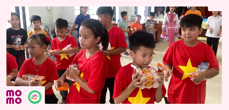 53.000 ly sữa dinh dưỡng tiếp sức học sinh nghèo vùng Bắc Bộ