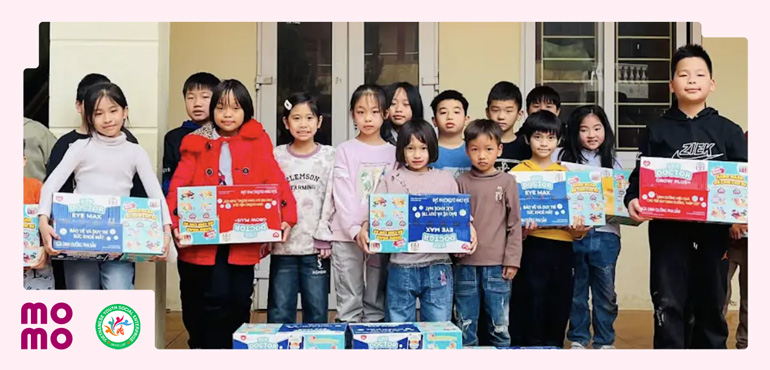 Mang 53.000 ly sữa đến với học sinh nghèo tại Thanh Hoá