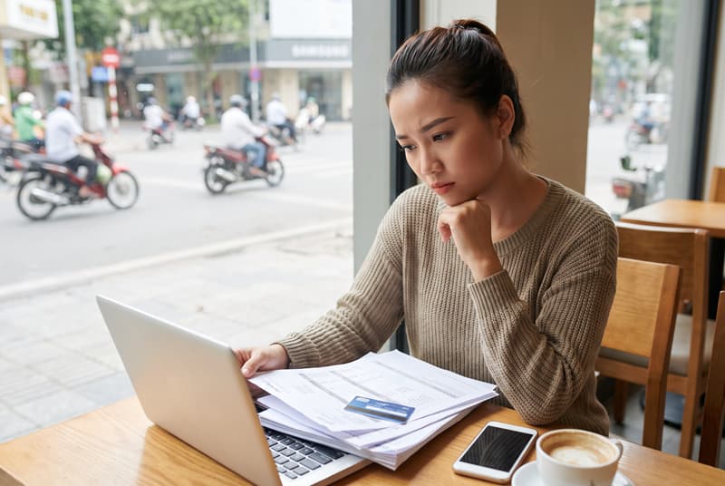 trả chậm thẻ tín dụng có bị nợ xấu