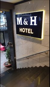 M&H HOTEL