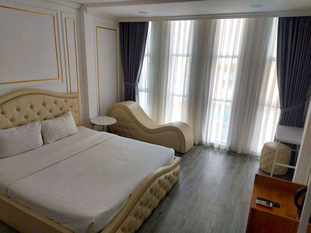 QUY HUNG HOTEL