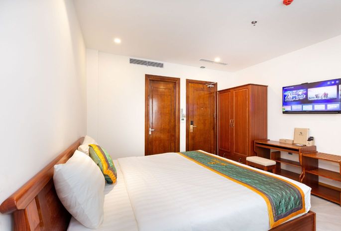 SILK HOTEL HỒNG HÀ