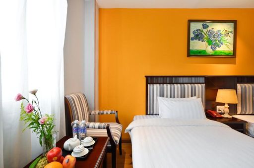 CHERRY HOTEL THÁI VĂN LUNG