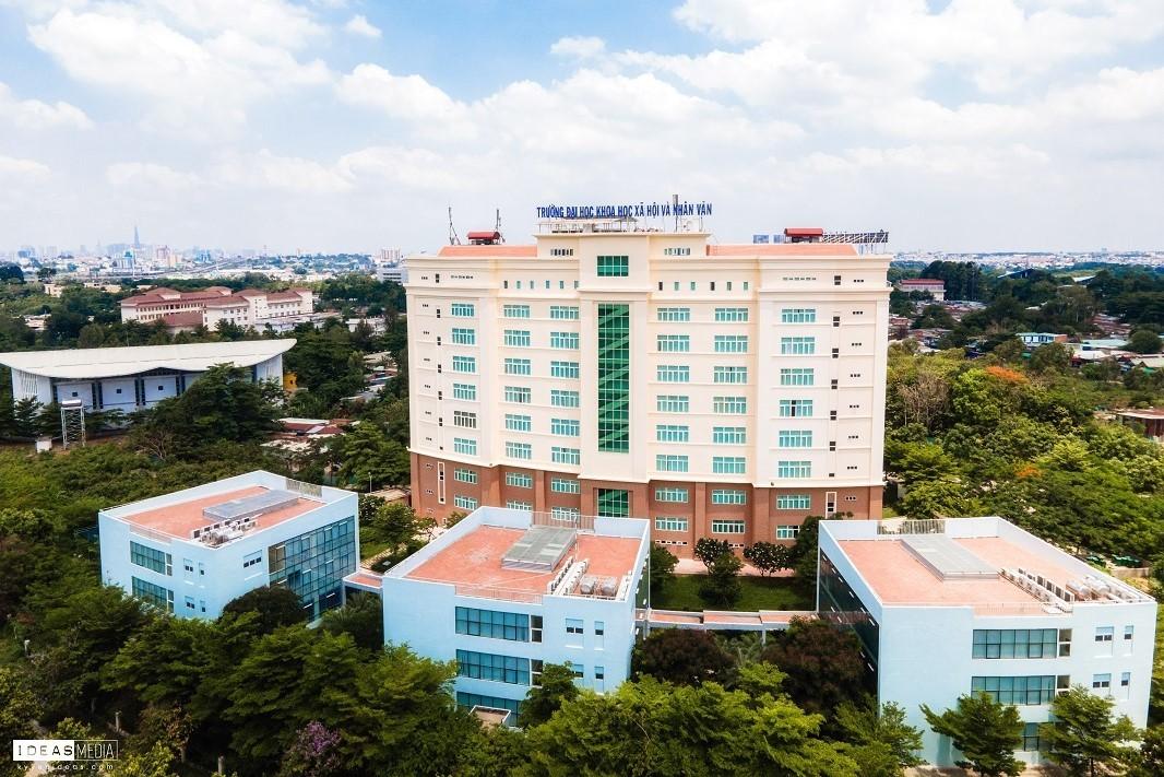 Ngoại cảnh - mặt tiền - Trường Đại học Khoa học Xã hội và Nhân văn (USSH)