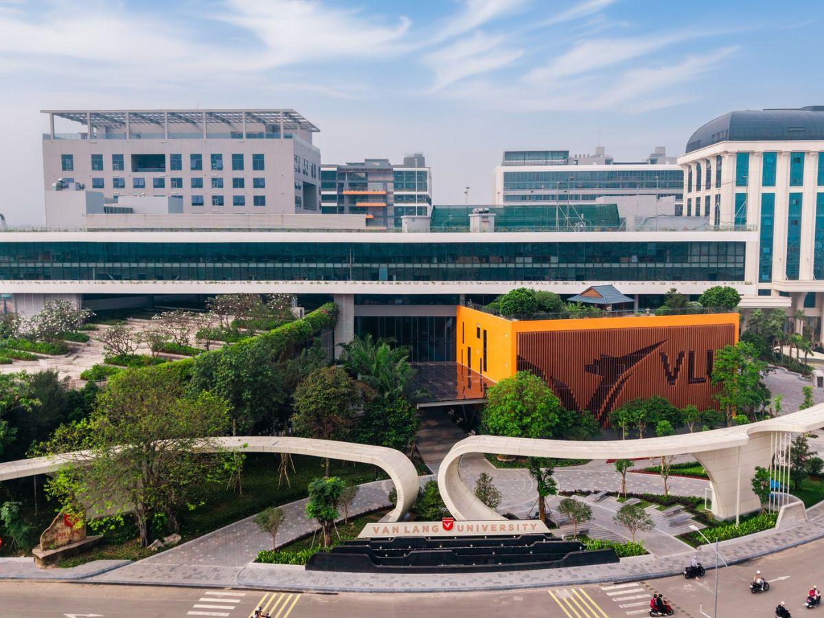 Điểm chuẩn Đại học Văn Lang 2026 - Chi tiết mức điểm trúng tuyển theo từng ngành
